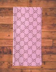 Gucci-Inspired Floral Wrapping Paper